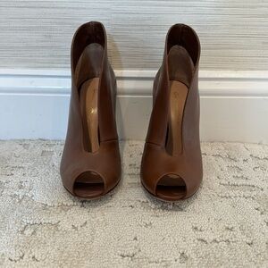 Gianvito Rossi peep toe booties, size 36.5/6.5